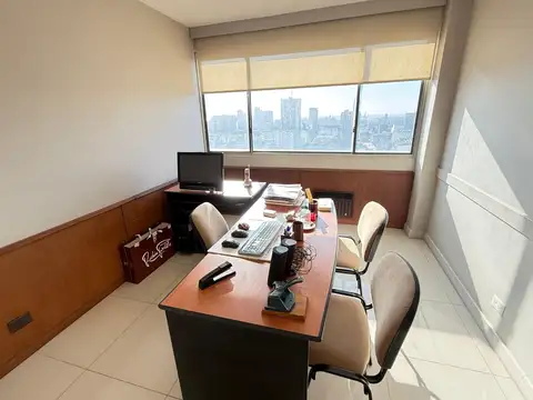 Oficina en Venta con 2 cocheras