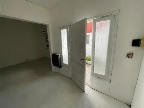 Depto Tipo Casa en Venta en Moron, USD 43.500