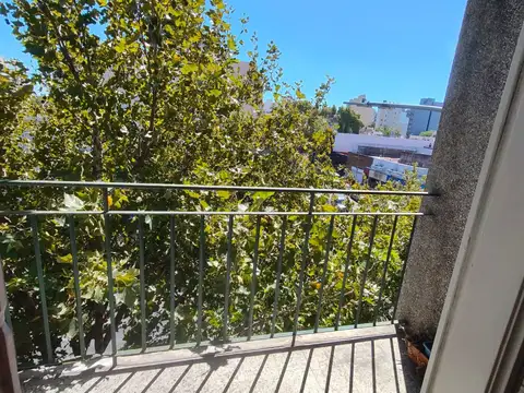 VENTA DEPTO SEMIPISO 4 AMB FLORESTA