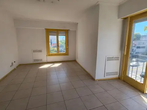 Ensenada 300, Piso 3