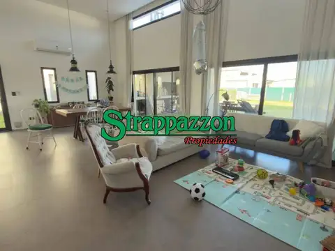 Casa en Alquiler de 3 dormitorios