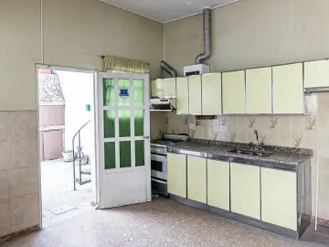 CASA INTERNA DE 2 DORMITORIOS BARRIO SARMIENTO RIO
