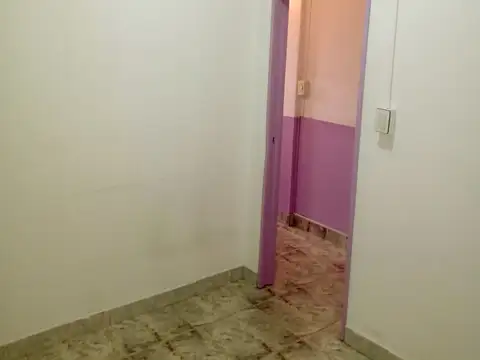 Local en Venta Via Púb.