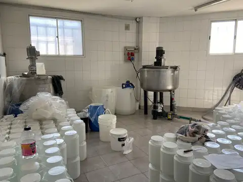 Galpon en Alquiler 32  mts Fondo