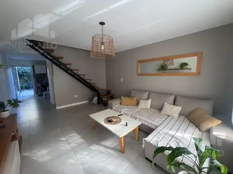 Depto Tipo Casa en Venta de 3 ambientes