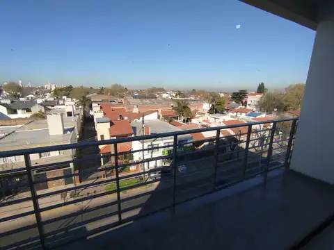 HERMOSO DEPTO CON COCHERA EN ALQUILER