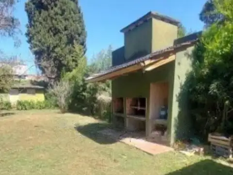 Casa en venta - 3 Dormitorios 1 Baño - Villa Elisa