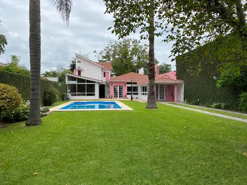 Venta Quinta 5 amb. Pileta y parque. Moreno Sur
