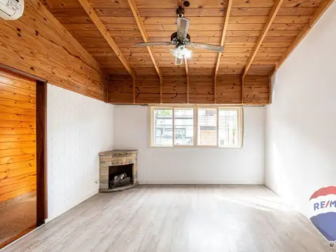 Casa en Venta con 1 cochera