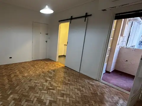 Av. Directorio 100, Piso 3