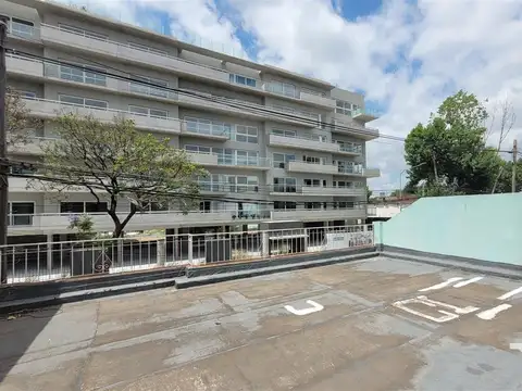 Casa 3 amb con Depto 1 amb, en venta. terreno 8.66x35.00 a metros de Av. Laprida. Villa Martelli
