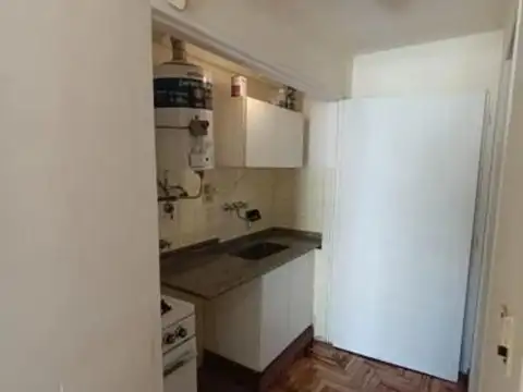 Monoambiente divisible con balcon.  Listo para mudarse!