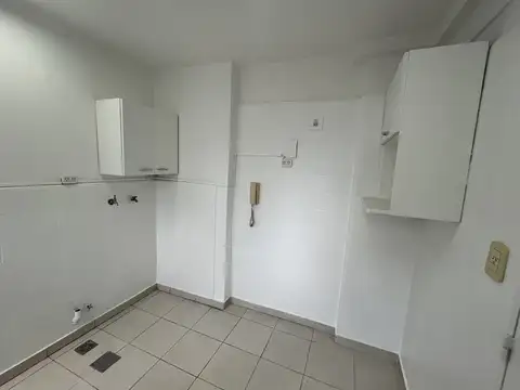 Departamento en Alquiler en Belgrano C, $ 650.000