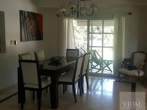 Casa en Venta con 1 cochera