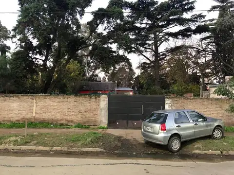 Venta de Casa en Malvinas Argentinas cuatro ambientes.