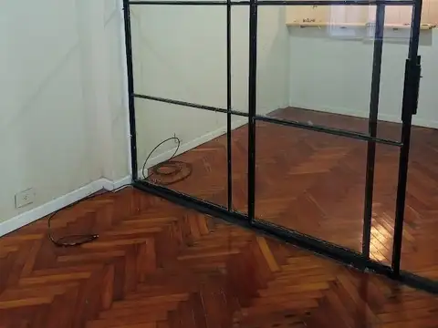 1 AMB. DIVIDIDO. BAÑO NUEVO. AV.CALLAO, AV.CÓRDOBA, AV.CORRIENTES. 9 DE JULIO.TRIBUNALES