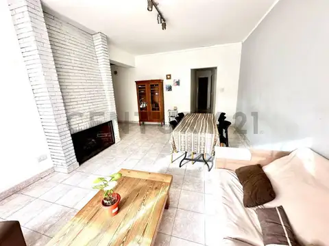 Casa en Venta en Castelar Norte, USD 190.000