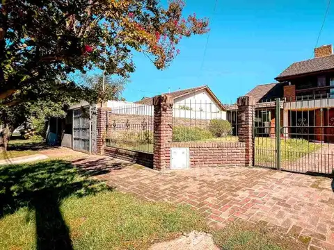 VENTA CASA 3 AMBIENTES  BALCON, PATIO Y PARRILLA