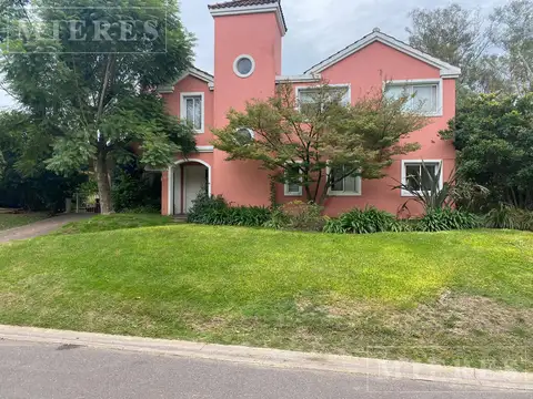 Casa en venta en Las Araucarias, Pilar