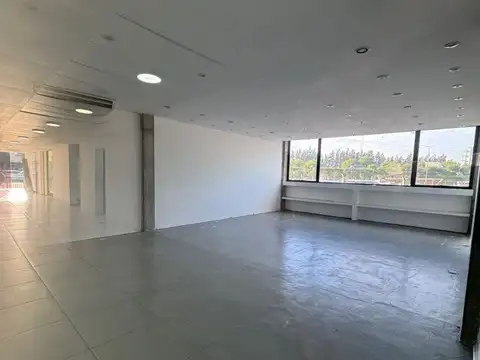 ALQUILER DE OFICINA DE 44 MTS - FISHERTON PLAZA