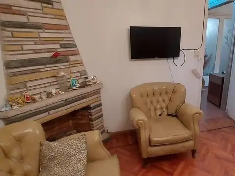 Depto Tipo Casa 5 ambientes con 1 baño