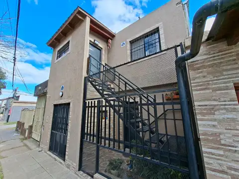 ALQUILER – DEPARTAMENTO DE DOS DORMITORIOS EN PLANTA ALTA