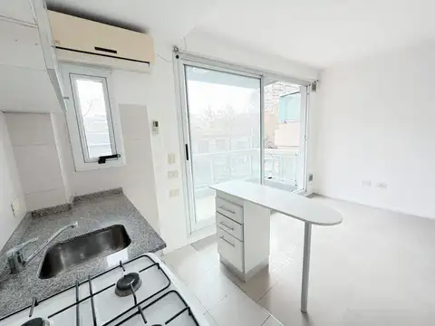 VENTA MONOAMBIENTE DIVIDIDO CON BULERA, FLORES