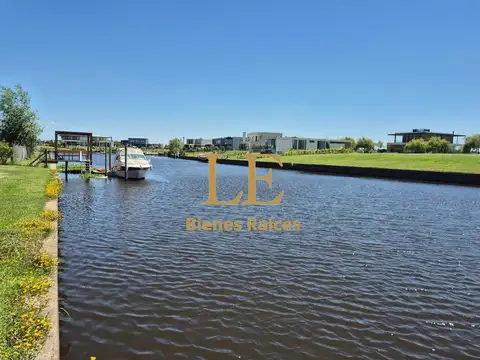 Venta lote al Rio en Barrio Náutico El Naudir, Escobar