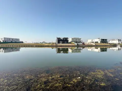 Terreno en Venta de 938,0 m2