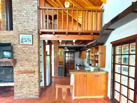 Se Vende Hermosa Casa de 4 Ambientes en Club Campos de Golf Las Praderas de Luján