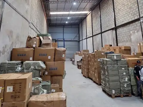 Depósito en alquiler en Magallanes al 1000 La Boca CABA