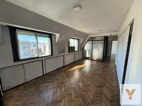 Oficina 6  ambientes y doble ingreso en alquiler  - Barrio Norte
