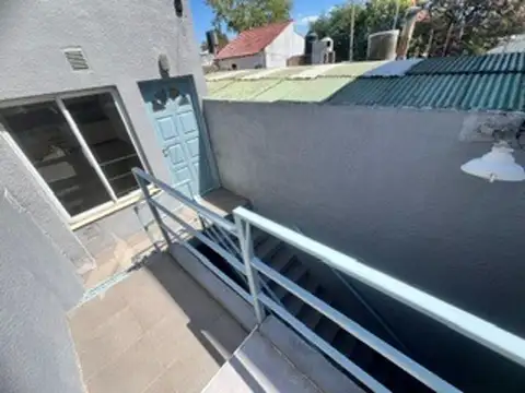 Depto Tipo Casa en Venta de 2 ambientes