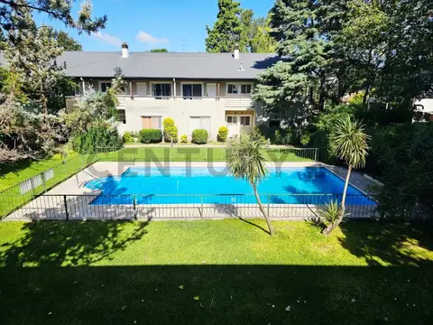 Venta Departamento 2 Ambientes en Condominio con Pileta y Jardín en Pilar