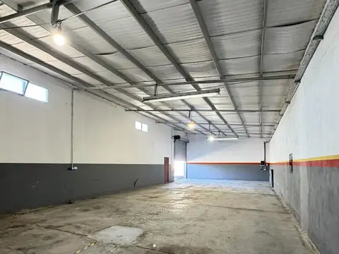 Galpon en Alquiler en General Fernandez Oro, $ 2.700.000