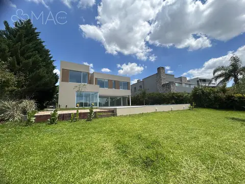 Casa en Venta de 5 dormitorios