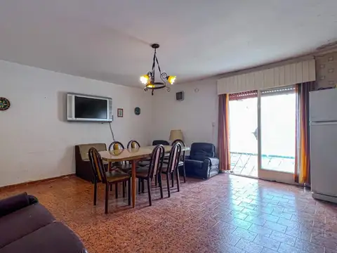Depto Tipo Casa en Venta 50 años