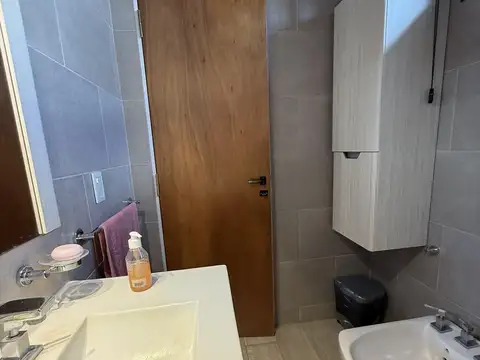 Casa en Alquiler con 1 cochera