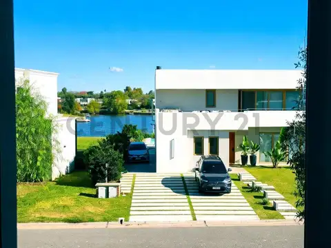 VENTA CASA 4 AMBIENTES C/ ESCRITORIO - SAN MATIAS - AREA 5