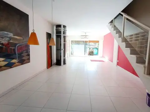 Depto Tipo Casa en Venta de 5 ambientes