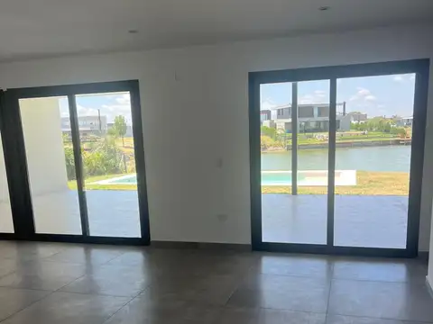 Casa en Alquiler en San Sebastian, USD 1.700