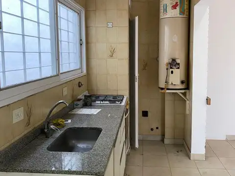 Depto Tipo Casa en Alquiler con 1 cocheras