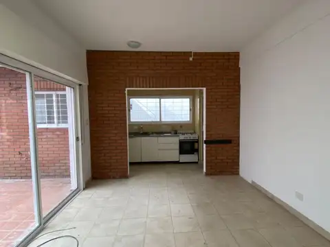 Depto Tipo Casa en Alquiler de 3 dormitorios