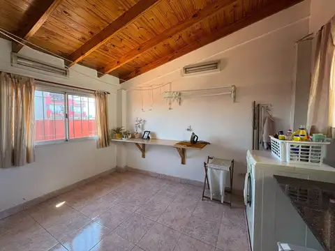 Depto Tipo Casa en Venta 53 años
