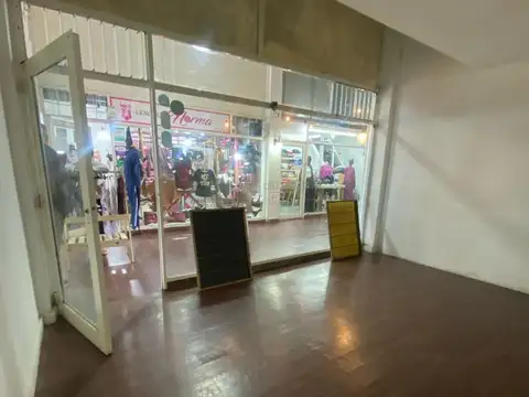 Local en Venta 30 años