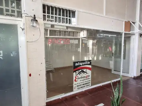 Local en Venta en Paso del Rey, USD 20.000