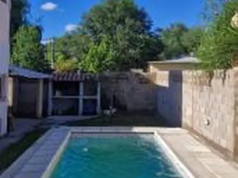 Casa en venta - 2 Dormitorios 1 Baño - Córdoba