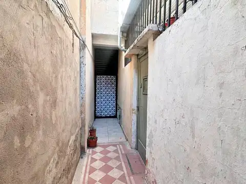 Depto Tipo Casa 2 ambientes con 1 baño