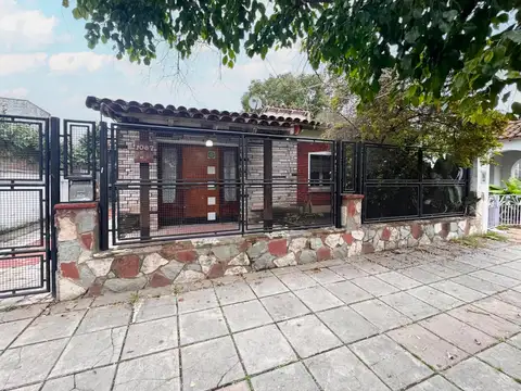 CASA - 3 AMBIENTES  - MERLO SUR
