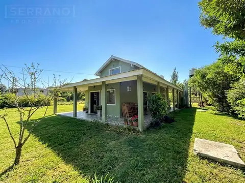 Casa 4 ambientes con 2 baños